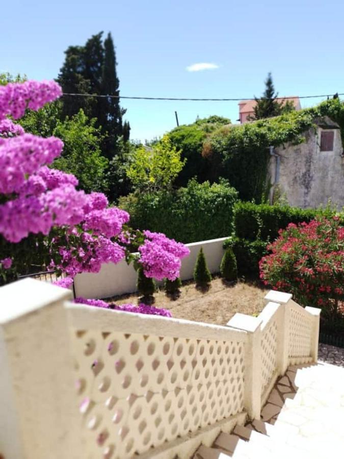 Villa Kadinela, 200M From Kamenjak, Huge Quiet Garden With Barbecue, 2 New Kitchens Premantura Dış mekan fotoğraf