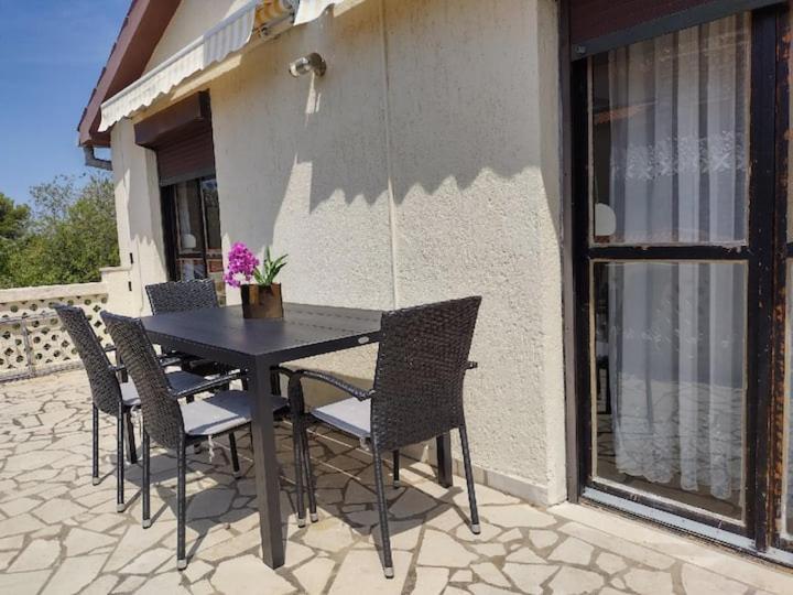 Villa Kadinela, 200M From Kamenjak, Huge Quiet Garden With Barbecue, 2 New Kitchens Premantura Dış mekan fotoğraf